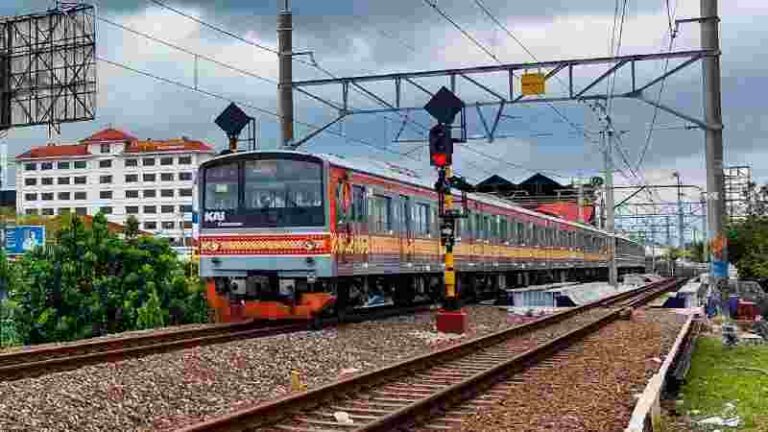 Selesai Bertugas, KRL Livery Batik Dipulangkan Kembali ke Asalnya