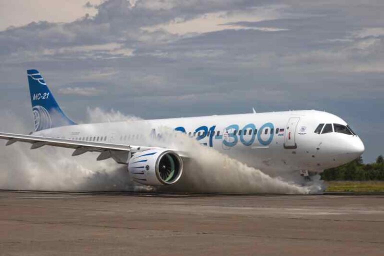 Penerbangan Rusia Bangkit dari Tekanan, Aeroflot dan UAC Sepakati Kontrak Pengadaan 339 Unit Pesawat