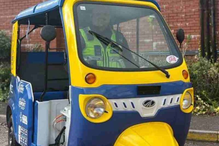 Kepolisian Wales di Inggris Gunakan Tuk Tuk untuk Patroli Kota