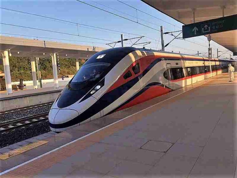 Sejak Diluncurkan Desember 2021, Jalur Kereta Cina-Laos Kini Tembus 9 Juta Penumpang