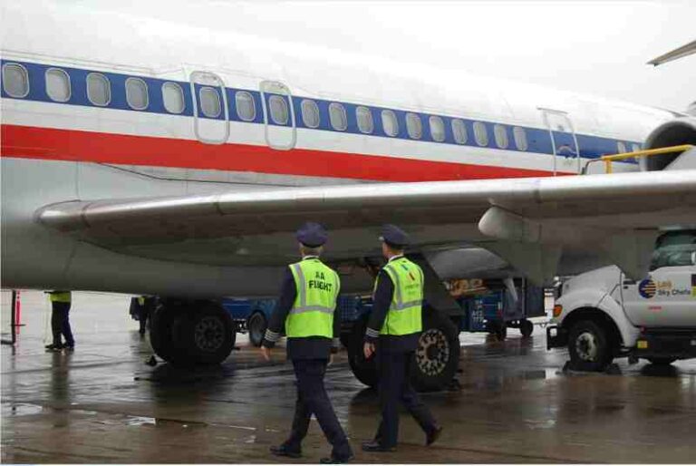 Berapa Lama Pre-Flight Check Dilakukan di Penerbangan Komersial dan Apa Saja yang Diperiksa?