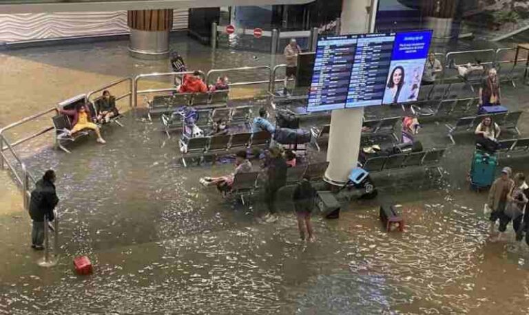 Bandara Auckland Kebanjiran, Airbus A380 Emirates Terbang 13 Jam dari Dubai ke Dubai