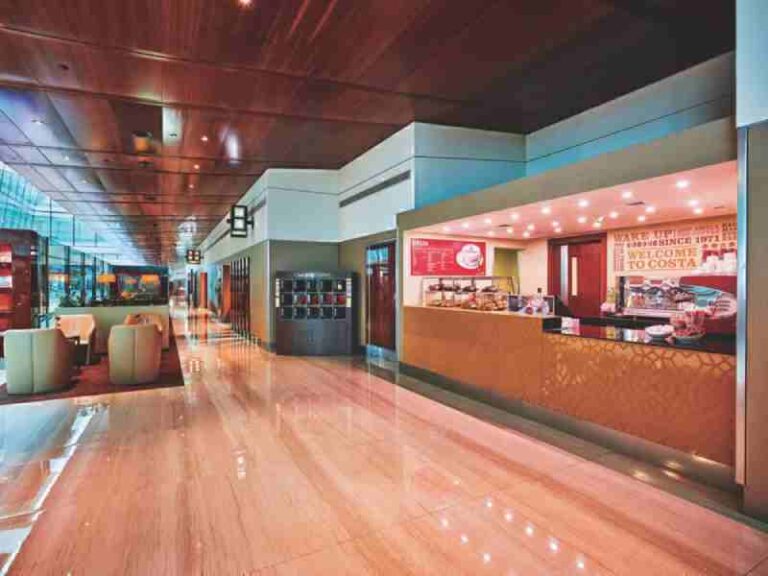 Maskapai Mana yang Punya Lounge First Class Terbesar di Dunia?