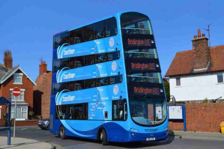 Double Decker Minggir, Bus di Inggris Ada yang Sampai Empat Tingkat (Quad Decker)