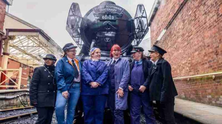 Sambut Hari Perempuan Internasional, Lokomotif Flying Scotsman Dioperasikan oleh Kru Kaum Hawa