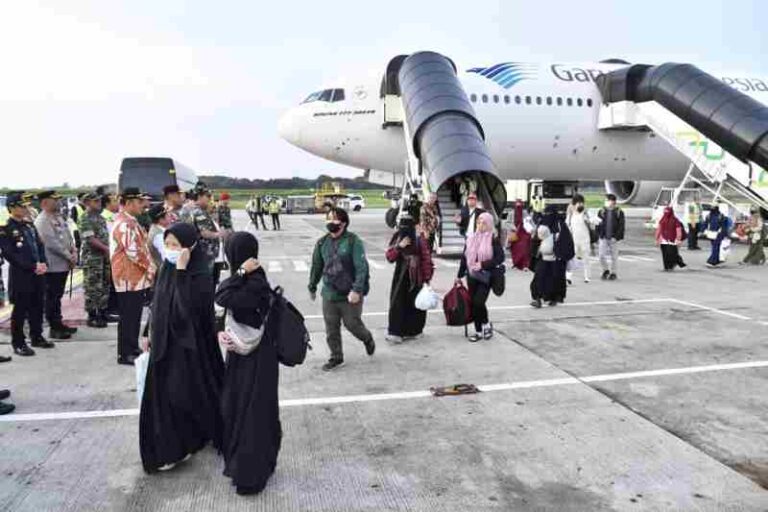 Garuda Indonesia Kerahkan Boeing 777-300 untuk Evakuasi WNI di Sudan