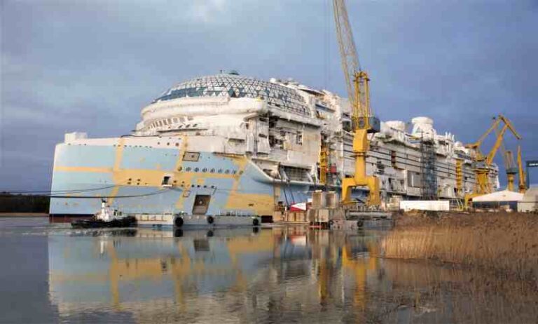 “Icon of the Seas”, Kapal Pesiar Bertenaga LNG Siap Untuk Sea Trial