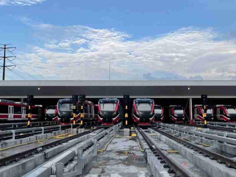 Duaarrr! LRT Jabodebek Cuma Punya 1 Mesin Bubut Roda, yang Mau Dibubut 18 Rangkaian Kereta