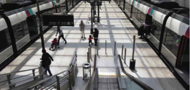 Dari Bandara Charles de Gaulle Mau ke Pusat Kota Paris? Paling Murah dan Tepat Waktu Gunakan RER B