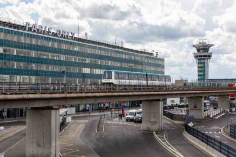 Paris Bukan Hanya ditopang Bandara Charles de Gaulle, Inilah Bandara Orly yang Lebih Dekat ke Pusat Kota