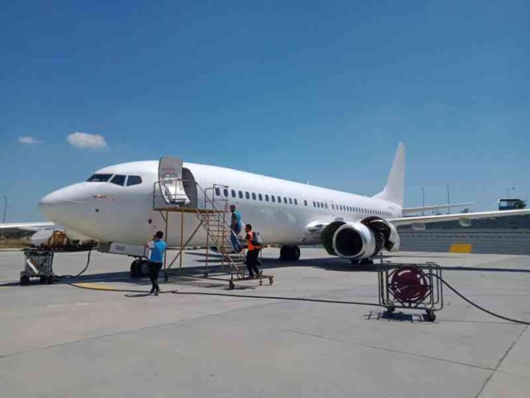 Garuda Indonesia Kedatangan Boeing 737-800NG PK-GUA, Sebelumnya Milik Oman Air