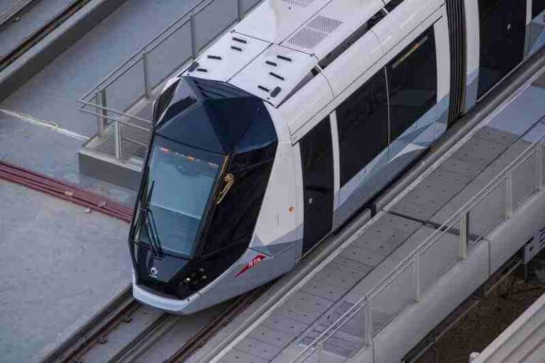 Trem di Dubai Gunakan Kecerdasan Buatan untuk Monitor Keselamatan Penumpang