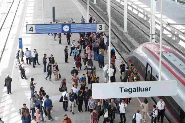 Daftar Destinasi Wisata di Bandung Gratis untuk Penumpang Kereta Cepat Whoosh