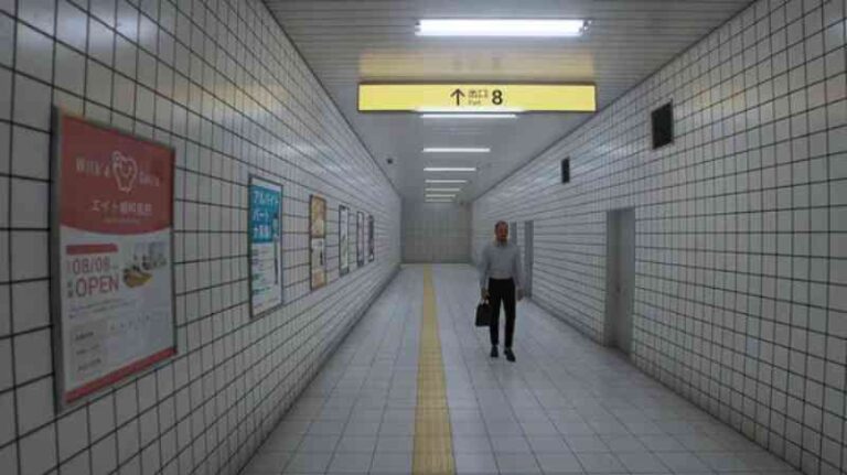 “The Exit 8” – Game Indie yang Bikin Kamu Ketakutan di Stasiun Bawah Tanah Tokyo
