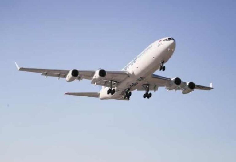 Pesawat Wide Body Buatan Rusia Ilyushin Il-96-400M Sukses Terbang Perdana