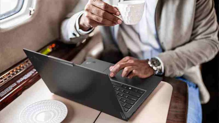 Lenovo dan Boeing Kerja sama Daur Ulang Serat Karbon Jadi Komponen pada Laptop