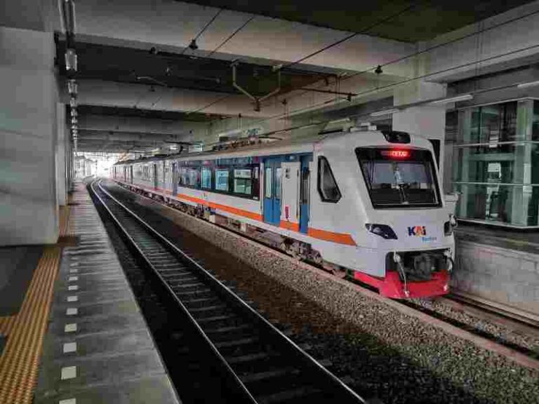 Enam Bandara di Indonesia Sudah Terhubung dengan Jalur Kereta Api, Mana Saja?