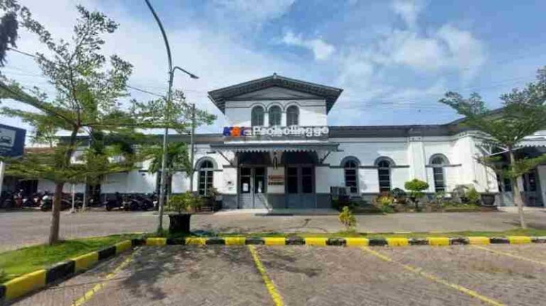 Stasiun Probolinggo Makin Ramai, Walikota Probolinggo Realisasikan Kereta Commuter