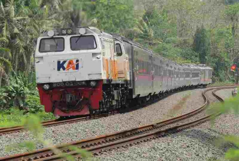 Selain Nama Sungai dan Gunung, Asal Usul Nama Kereta Api Ini Juga Diambil dari Makhluk Mitologi Nusantara. Kira-kira Apa Saja?