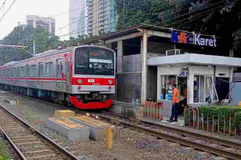 Bakal Digabung dengan BNI City, KRL Nantinya Tak Berhenti Lagi di Stasiun Karet