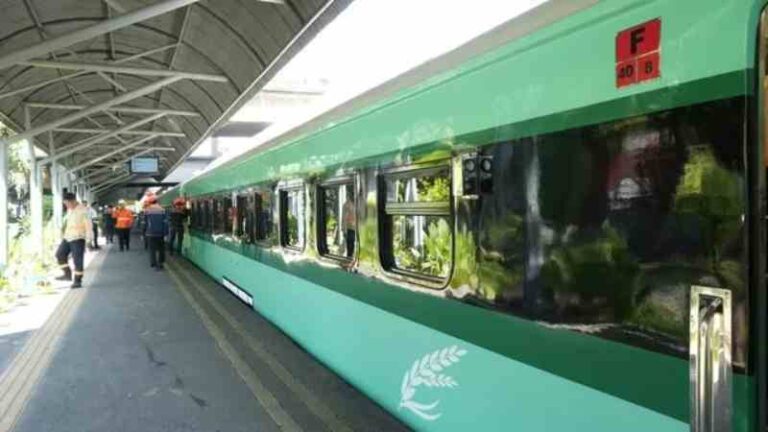 Perluas Ekonomi Masyarakat, Kereta Petani Pedagang Makin Digemari Penumpang Lintas Merak–Rangkasbitung