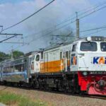 Progo_train_overslept_crossing_in_tambun (1)