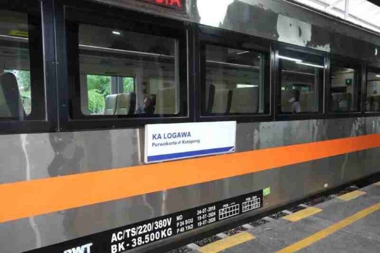 Tahukah Kamu, Ada 391 Unit Kereta Stainless Steel New Generation yang Beroperasi
