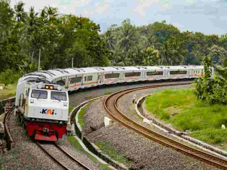 Ini Dampak Aktivitas Ekonomi Masyarakat dari Keberadaan KA Kertanegara