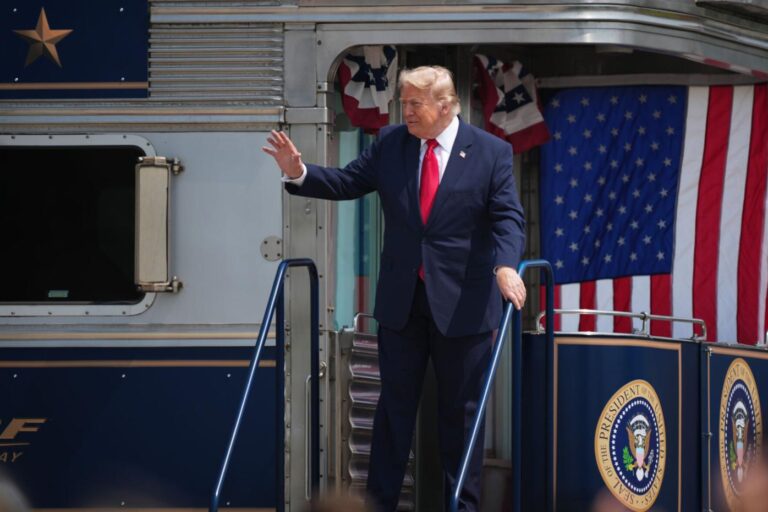 Gunakan Kereta Khusus ‘Freedom 250’, Presiden Donald Trump Hadiri Peresmian Roosevelt Library