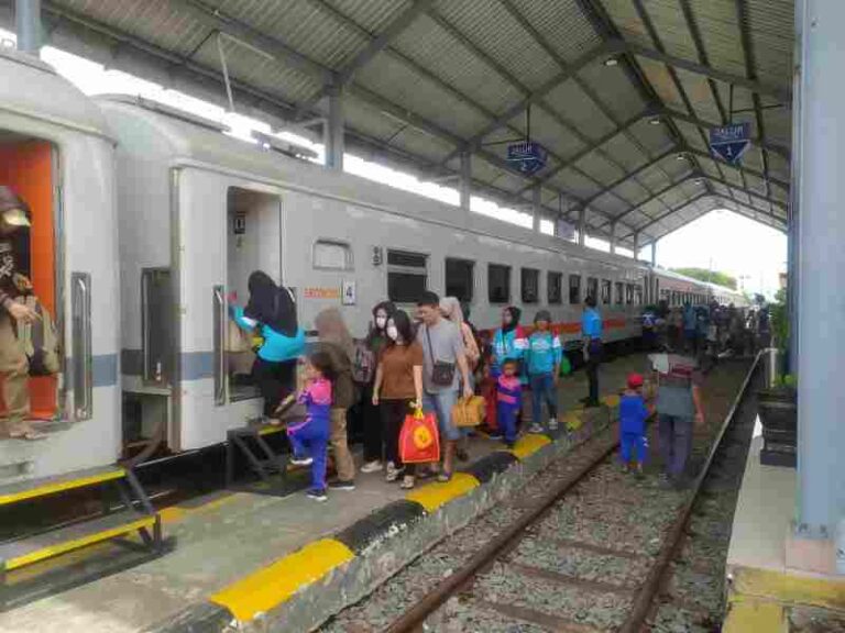 Perjalanan 13 Jam Yogyakarta – Banyuwangi Cukup Rp94.000 dengan KA Sri Tanjung, Catat Jadwal Terbarunya