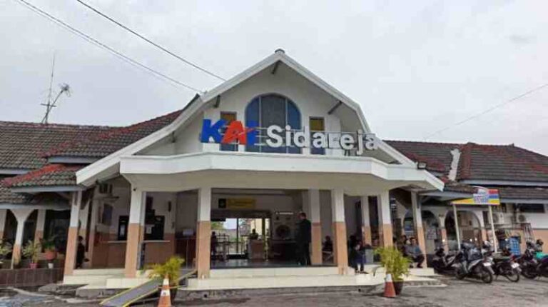 Makin Digemari, Stasiun Sidareja Jadi Simpul Mobilitas dan Perekonomian Warga Cilacap