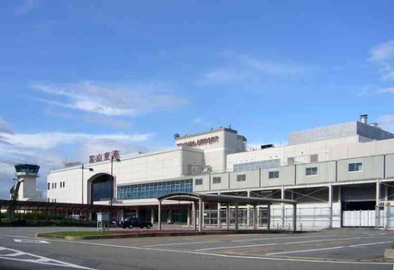 Daya Tarik Unik: Kejar Turis Asing, Bandara di Jepang Rebranding Menjadi “Sushi Airport”