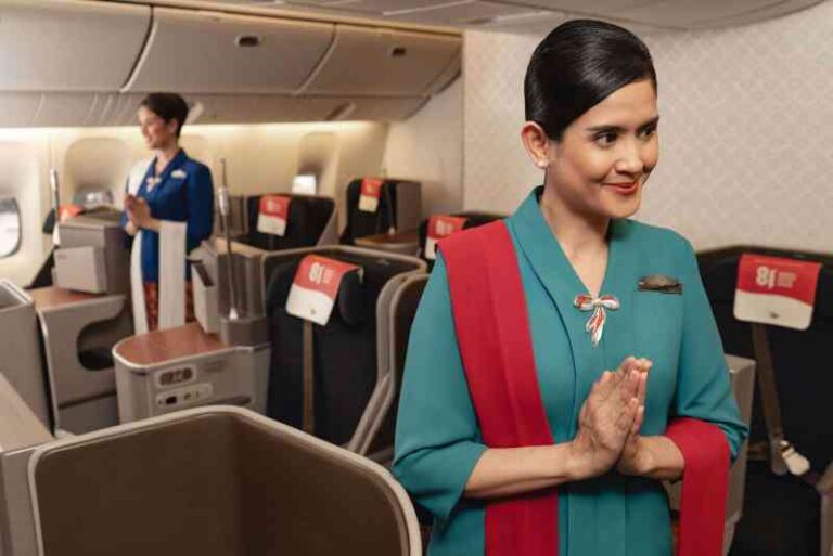 Sentuhan Wastra dan Kriya Nusantara: Garuda Indonesia Resmi Tampilan Baru Seragam Awak Kabin