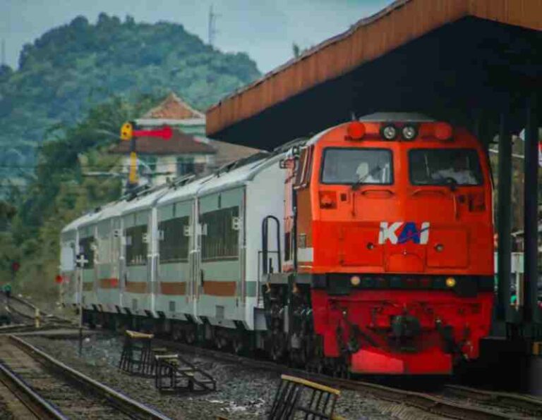 Paling Murah! Minat Penumpang KA Rajabasa Meningkat, Ini Datanya