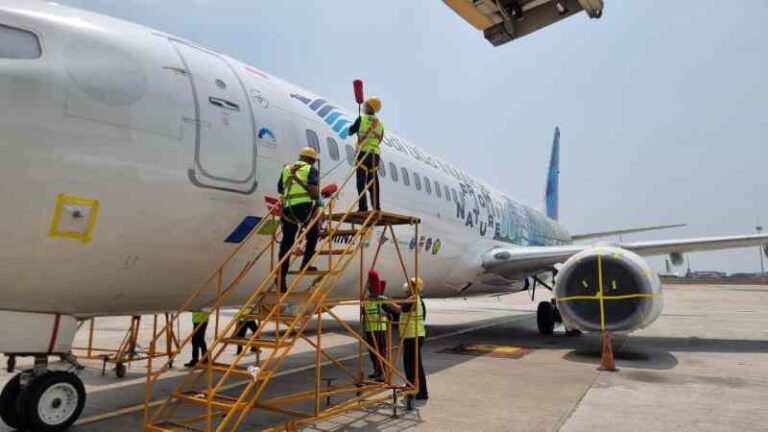 Sebelum Kembali Terbang, Begini Cara Garuda Indonesia Sterilkan Pesawat dari Ancaman Abu Vulkanik