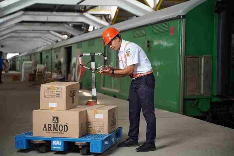 Daop 3 Cirebon jadi Kontribusi Terbesar untuk Kereta Angkutan Barang, Ini Datanya