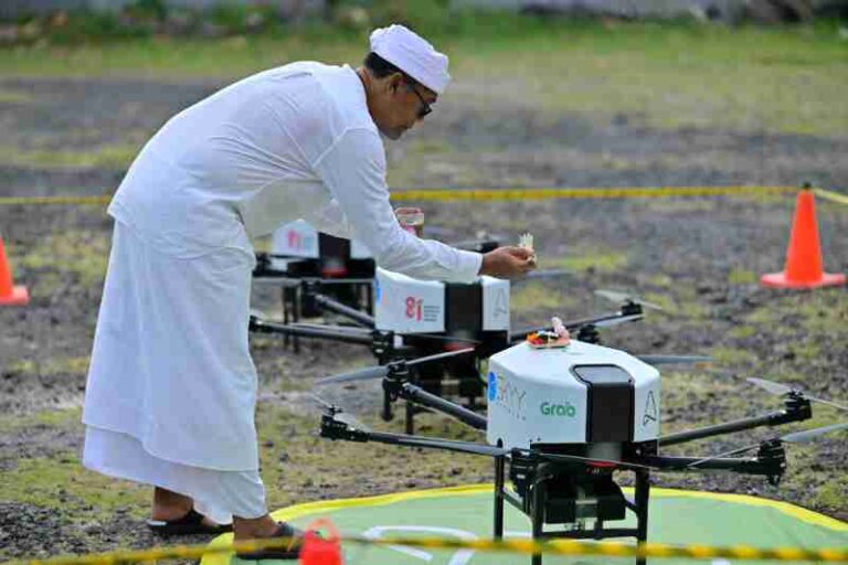 Inovasi Logistik Udara: SKYY Network dan Grab Indonesia Uji Coba Pengiriman Drone di Bali